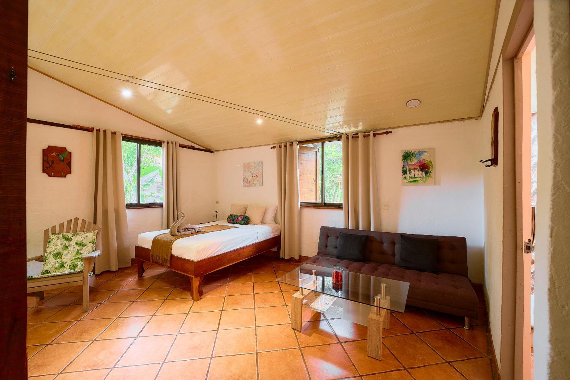 Cabinas Montesol Puerto Viejo de Talamanca Bagian luar foto
