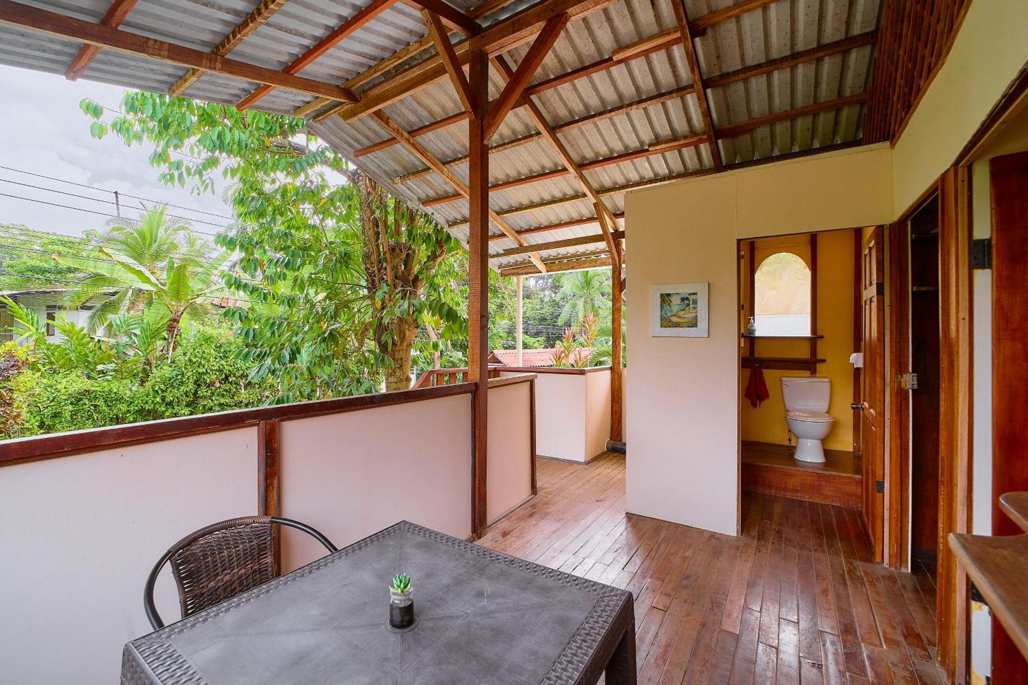 Cabinas Montesol Puerto Viejo de Talamanca Bagian luar foto